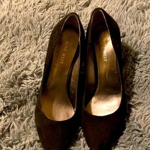 Black heels -Nine west